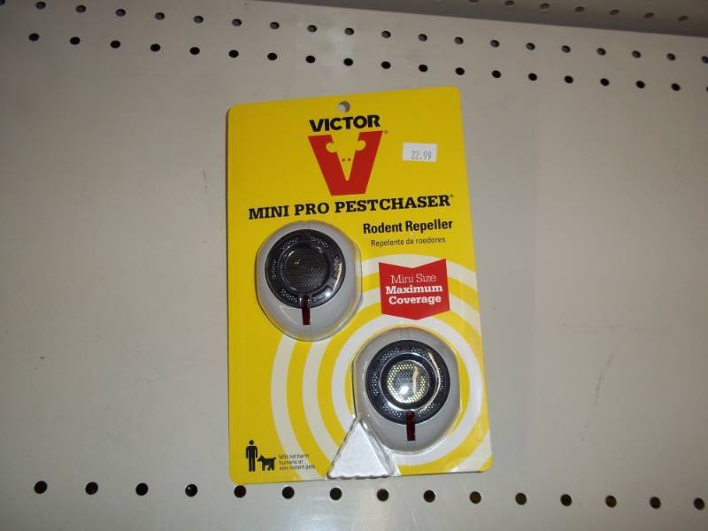 lot 571 image: Mini Pro Pestchaser Rodent Repeller