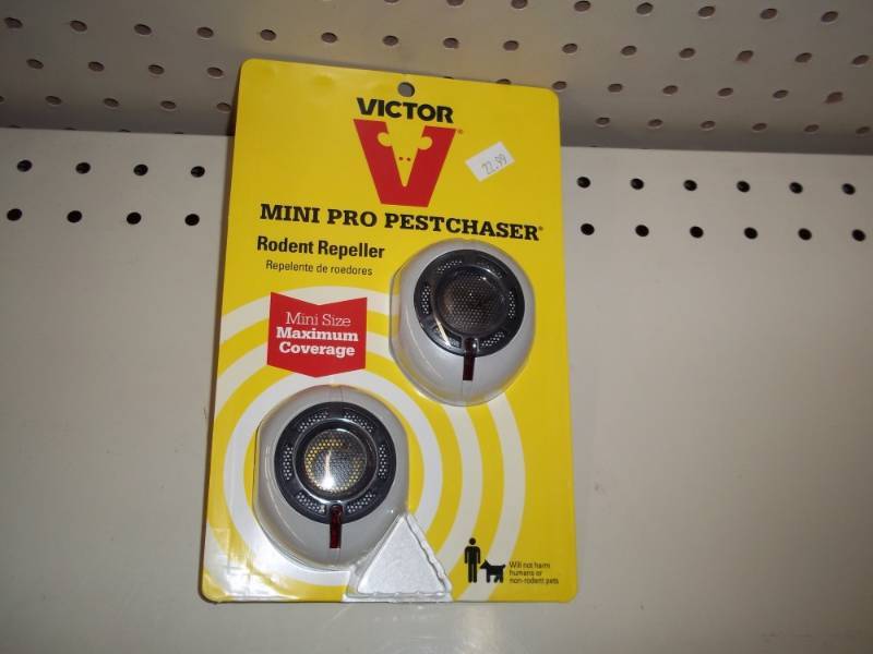 lot 572 image: Mini Pro Pestchaser Rodent Repeller