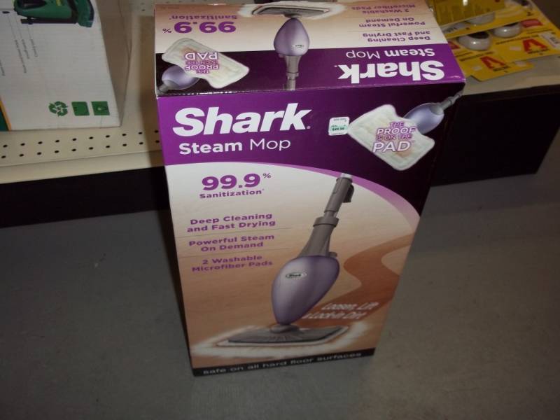 lot 576 image: Shark Steam Mop