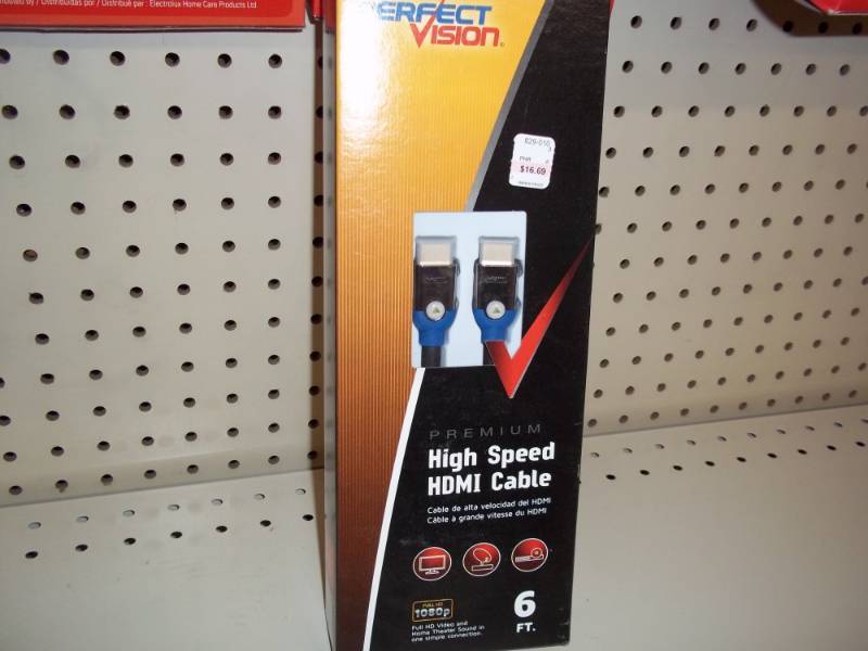 lot 585 image: HDMI Cable 6 ft