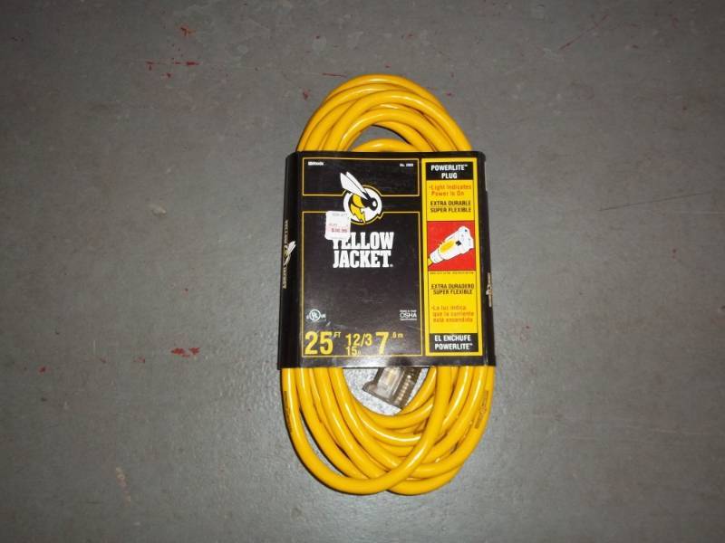 lot 637 image: Extension Cord 25 ft  Yellow