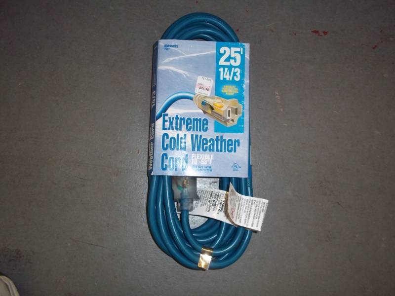 lot 639 image: Extension Cord 25 ft  Blue