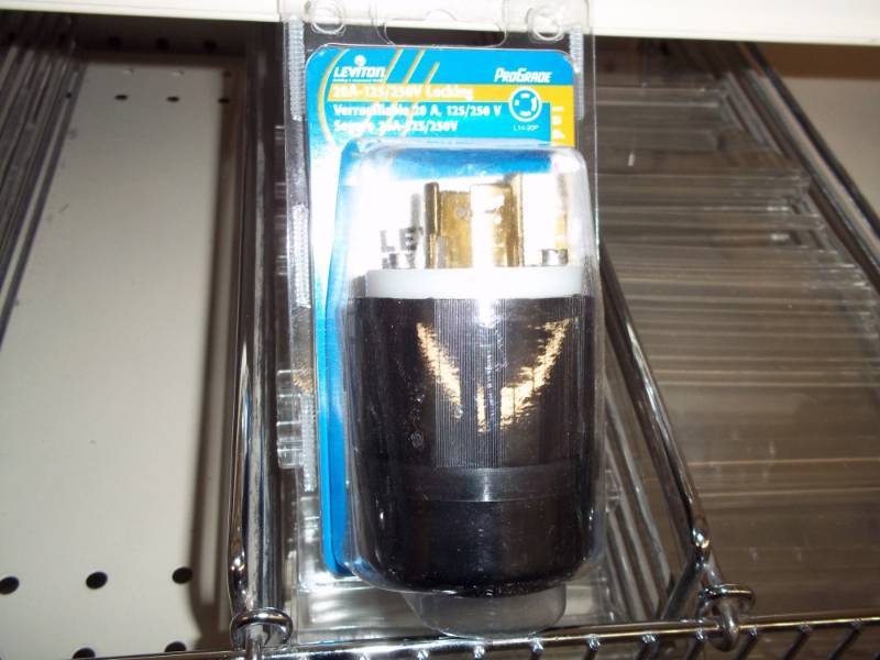 lot 681 image: 20 amp Locking Plug