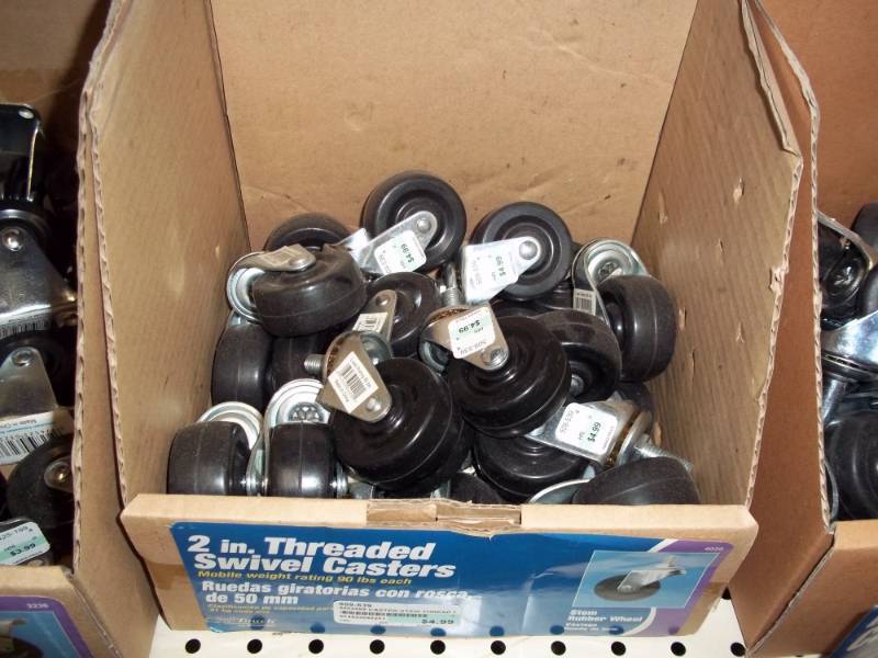lot 714 image: Box of 2 in Swivel Casters