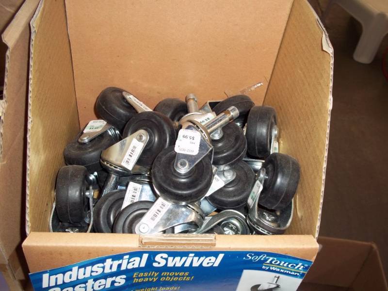lot 715 image: Box of Industrial Swivel Casters