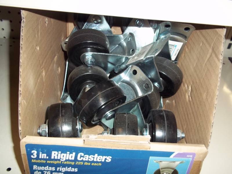 lot 720 image: Box of 3 in Rigid Casters