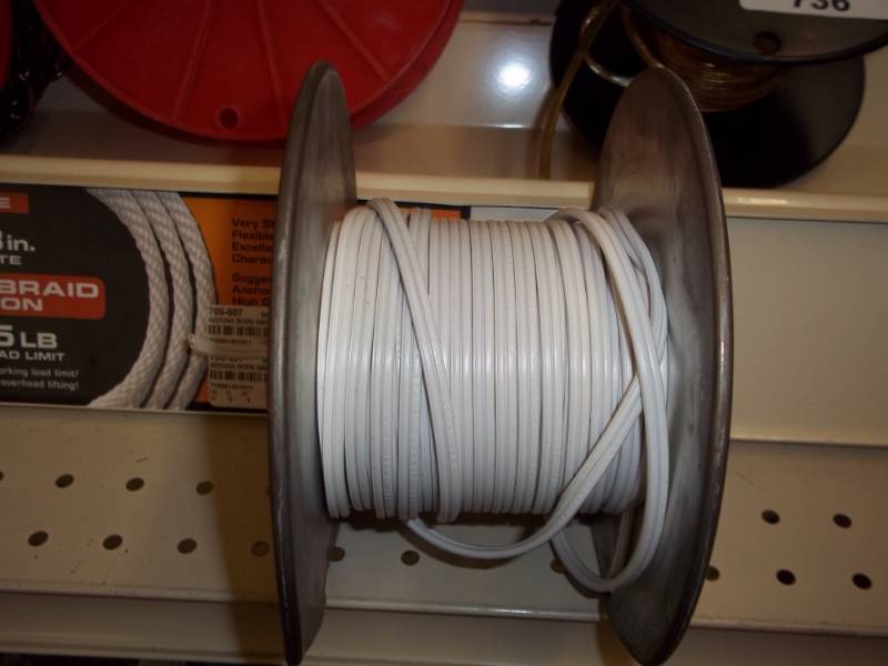 lot 737 image: Roll of Lamp Cord white