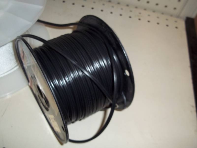 lot 738 image: Roll of Lamp Cord black