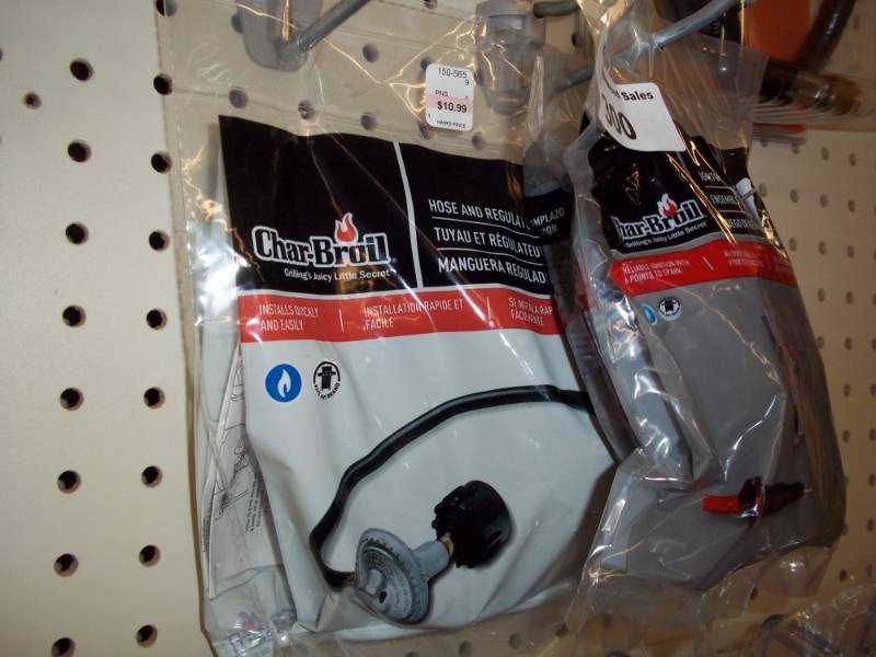 lot 300 image: Char Boil Hose Regulator with 2 igniter switches