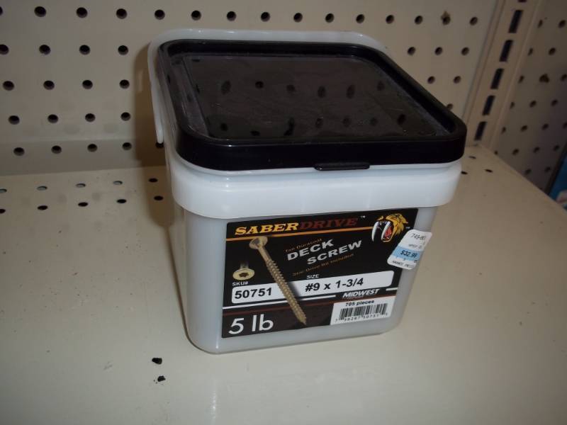 lot 792 image: Decks Screws 5 lbs 9 x 1 34
