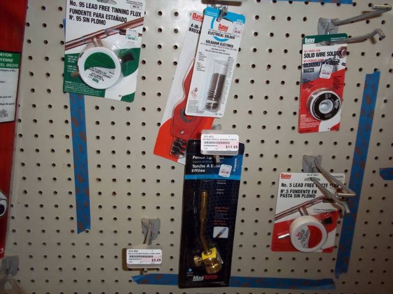 lot 822 image: Soldering Iron, Flex, Soldering Wire