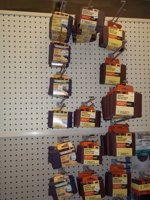 lot 828 image: Wall Lot of Belt Sanding Discs
