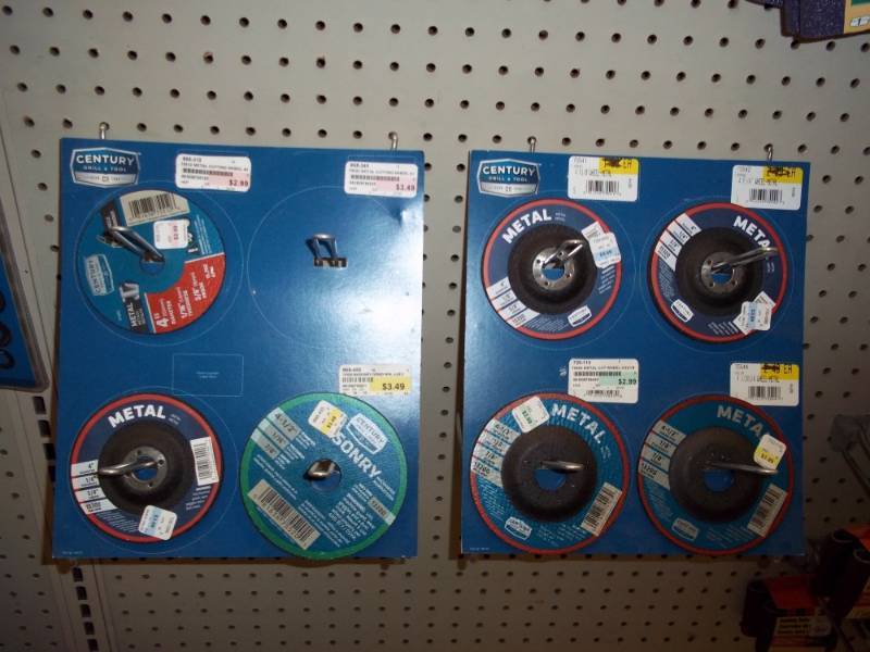 lot 829 image: Lot of Cutting and Grinding Wheel Assortment