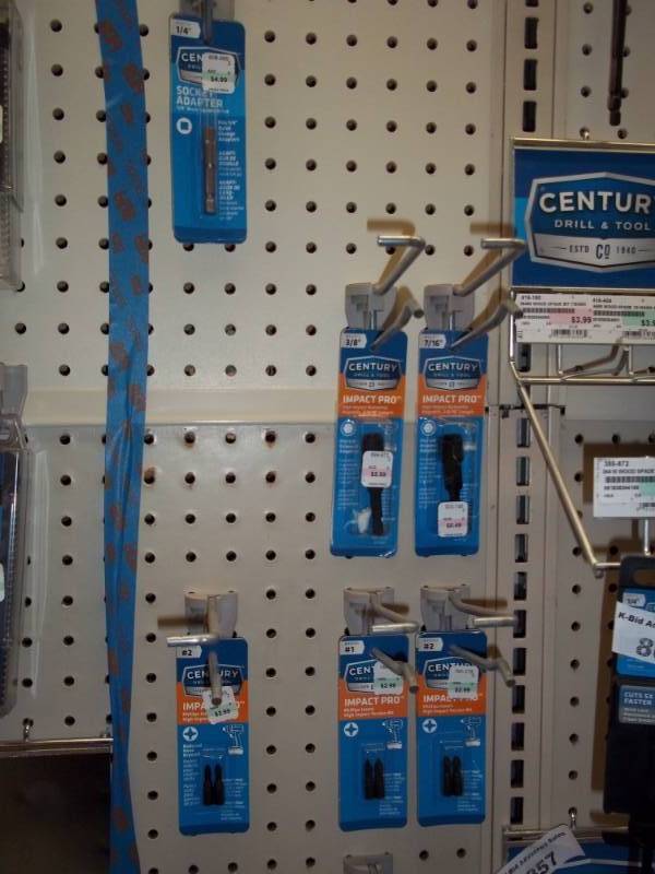 lot 864 image: Large Assortment of Phillip and Star Bits