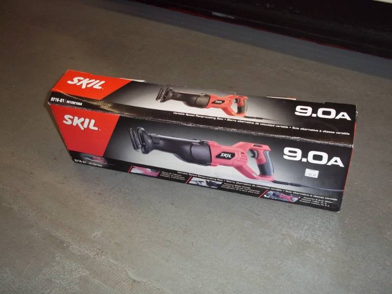 lot 871 image: Reciprocating Saw 9 amp