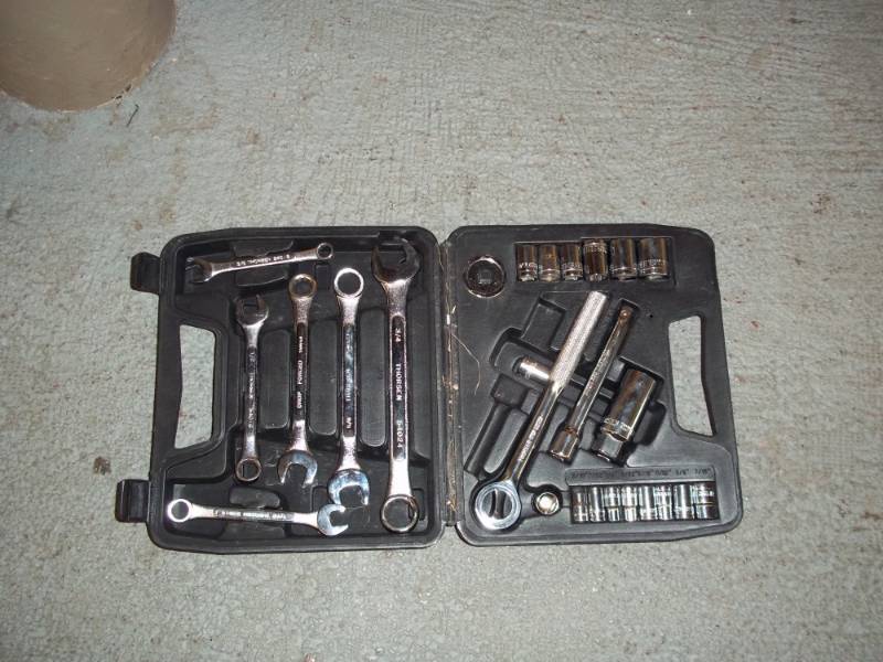 lot 887 image: Used Tool Set