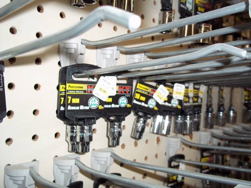 lot 907 image: Drive Set 38 in