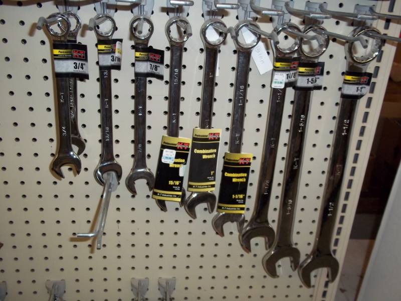 lot 912 image: Large set of Combination wrenches 34 in to 1 12 in