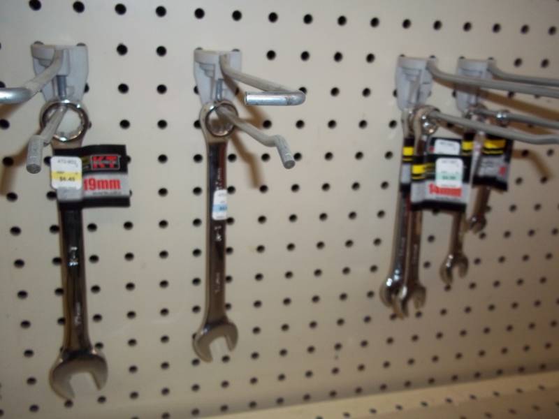 lot 913 image: Lot of 6 Metric Open end Wrenches