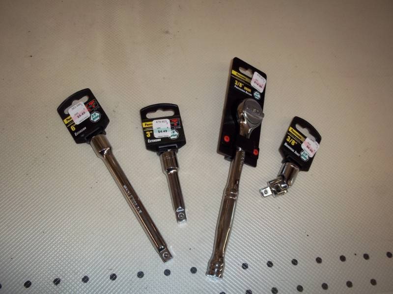 lot 916 image: Drive 38 Richet, swivels and extensions