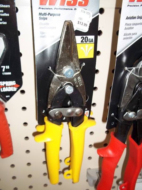 lot 941 image: Utility Snips