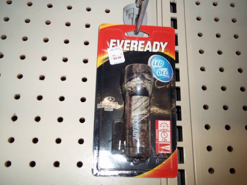 lot 992 image: Camo Flashlight