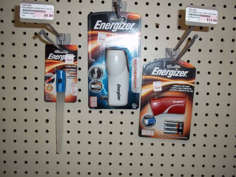 lot 993 image: Lot of 3 Flashlights