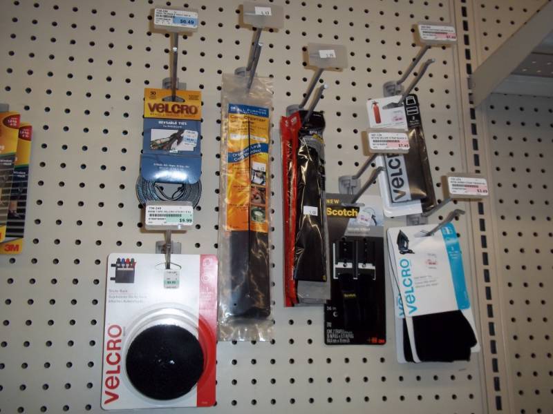 lot 999 image: Lot of Misc Velcro rolls and strips