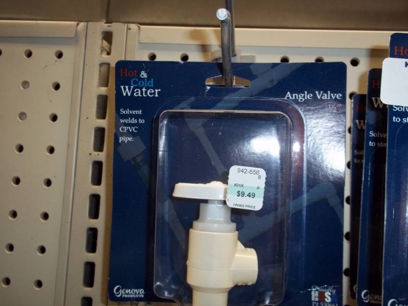 lot 1015 image: Lot of 2 Angle Valves