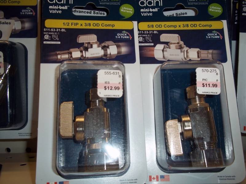 lot 1026 image: Lot of 2 Mini Ball Valves