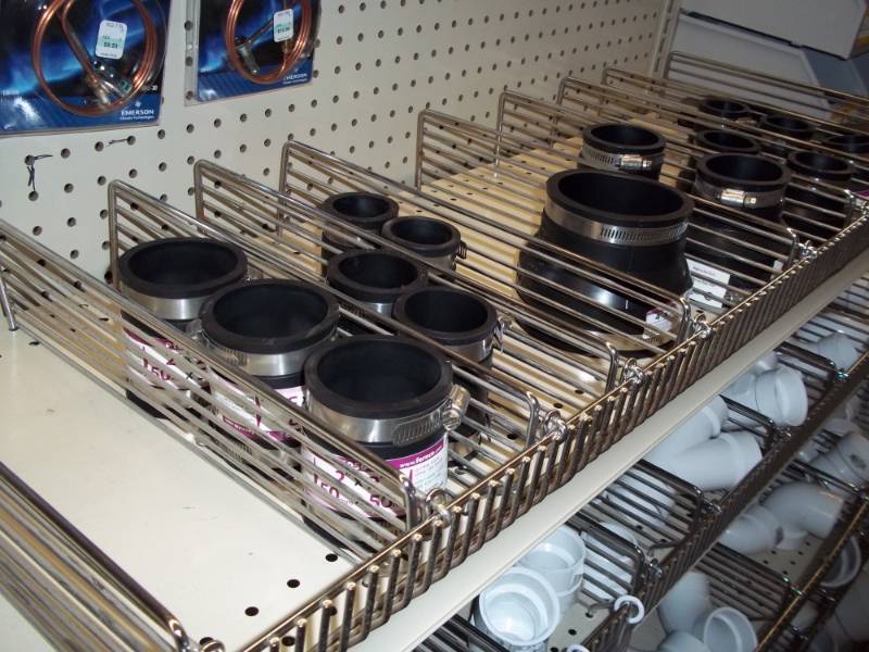 lot 1039 image: 4 ft Shelf Lot Rubber Plumbing Connectors