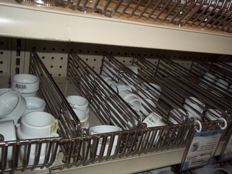 lot 1040 image: 4 ft Shelf Lot of Pvc Fittings