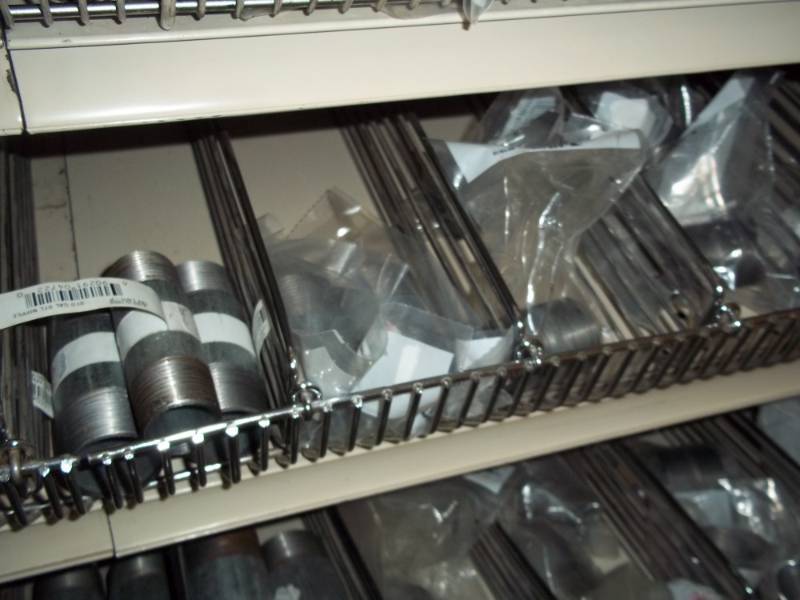 lot 1056 image: 4 ft Lot of Galvanized Fittings