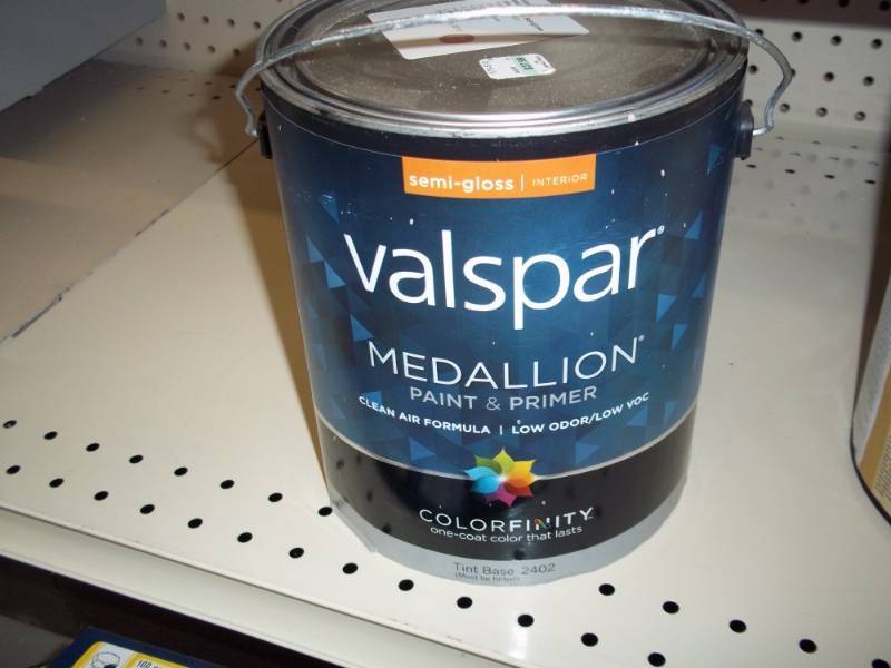 lot 1117 image: Gallon of Indian Moccasin Interior Paint