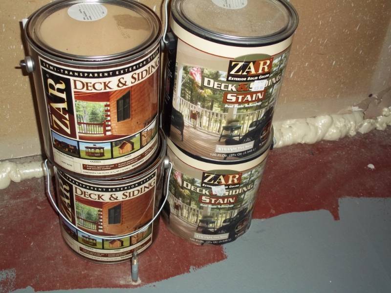 lot 1139 image: Lot of 4 Gallons of Deck and Siding Stain