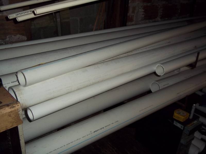 lot 1164 image: Large Lot of Assorted PVC Pipe