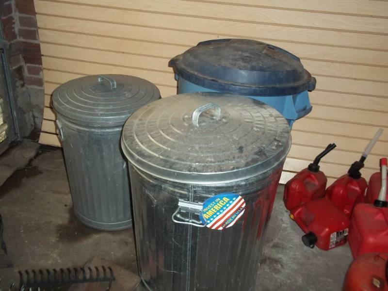 lot 1182 image: Lot of 3 used Garbage cans 2 - metal and 1 - Plastic