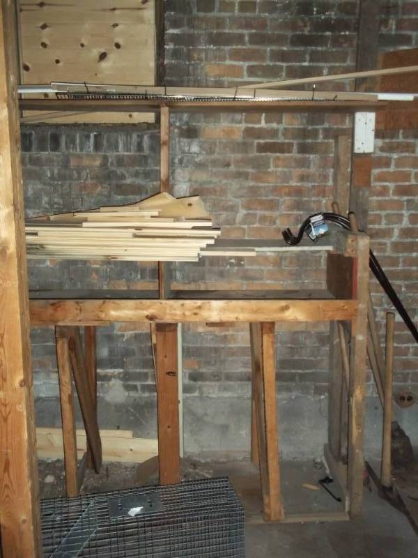 lot 1189 image: Large Shelf includes wood on shelf