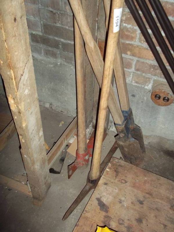 lot 1194 image: Used 2 Pick Axes and Post hole digger