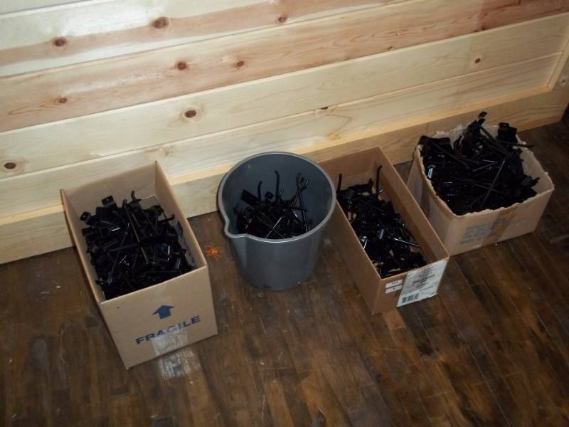 lot 1224 image: Used Shelving  pegs will fit item # 1206