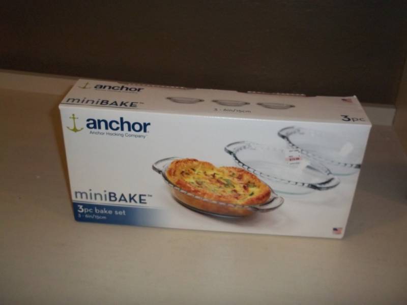 lot 1237 image: 3 piece mini bake set