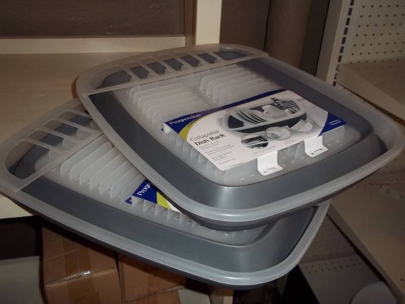 lot 1244 image: Pair of collapsible dish racks