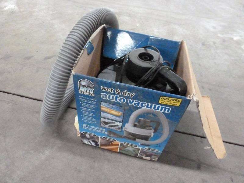 12V wet Dry Auto Vacuum