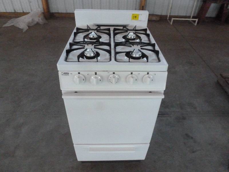 lot 19 image: New Maytag Estate Mini Range White
