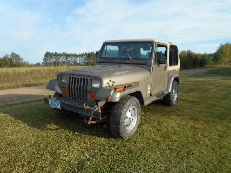 lot 1 image: Jeep