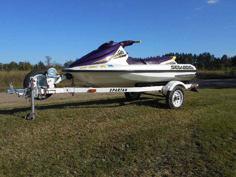 lot 6 image: 1998 Sea-Doo