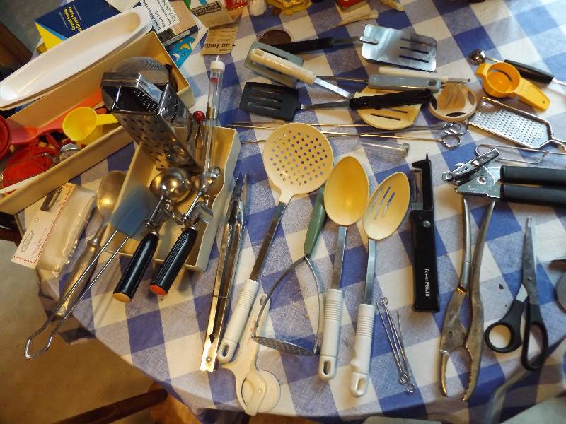 Kitchen Drawer Contents