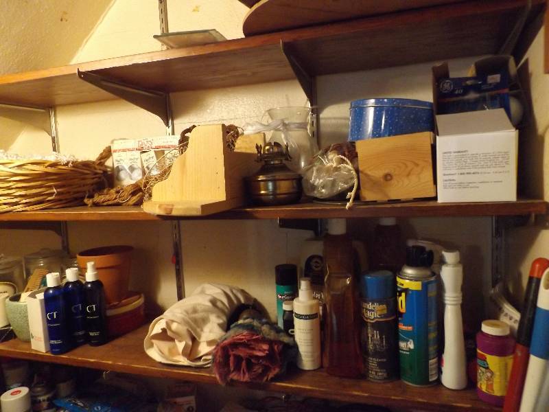 2 Shelves of items