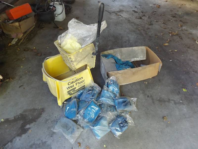 Mop Bucket, Sponges, Gloves