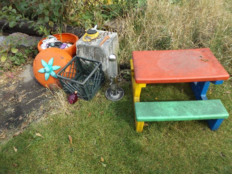 Pile of outdoor items